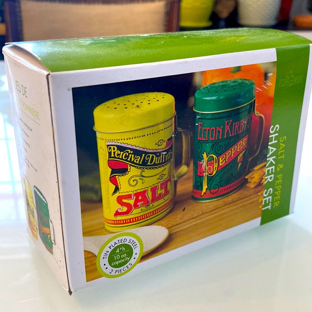 Vintage salt & pepper shaker set